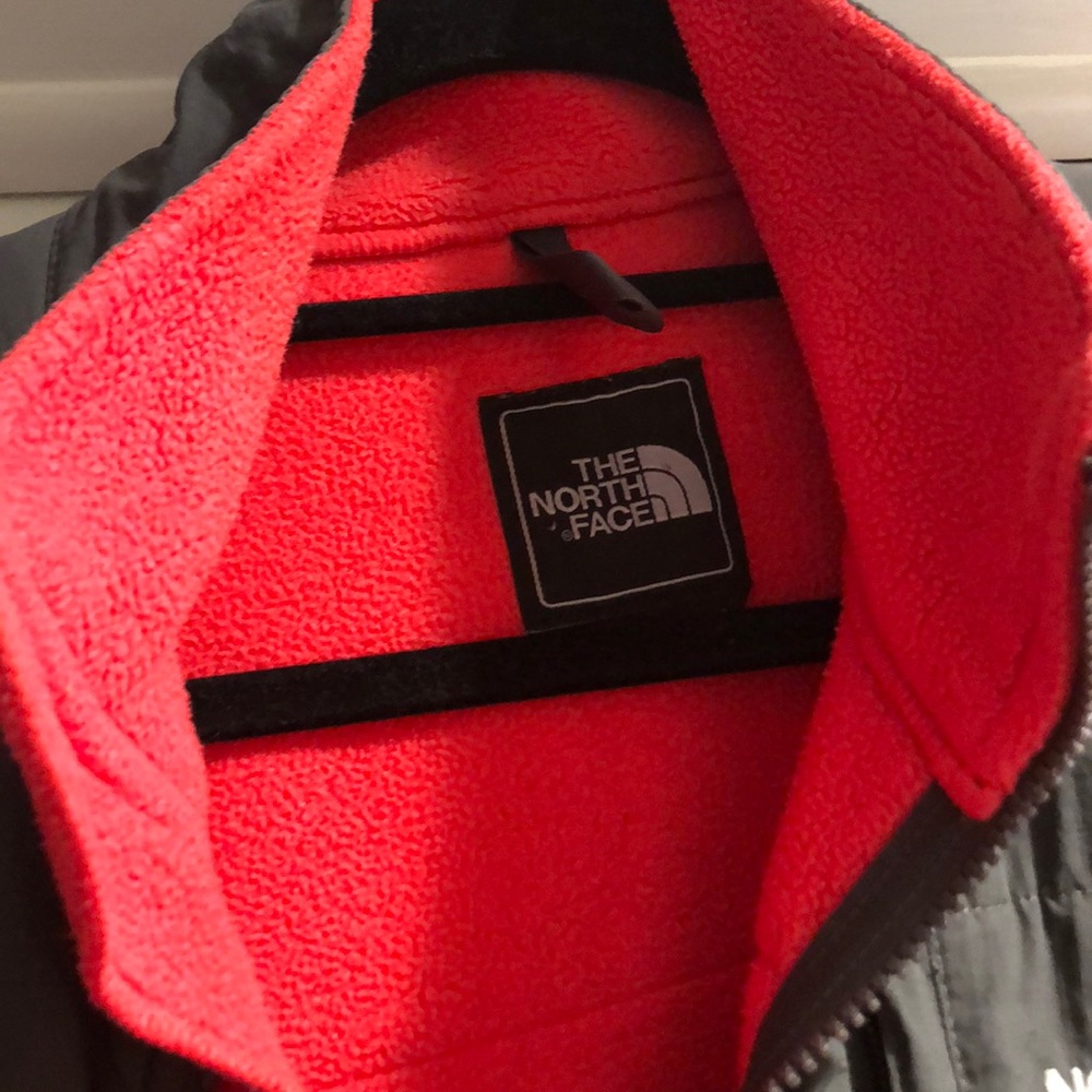 Hot pink north face - Picture 4 of 7